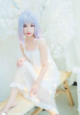 日韩高级感女性泳装_高清直播在线观看